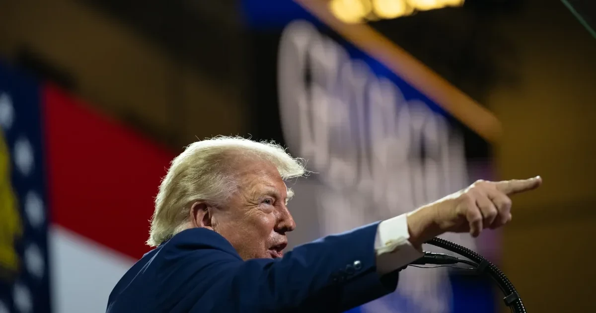 Дональд Трамп під час публічної заяви